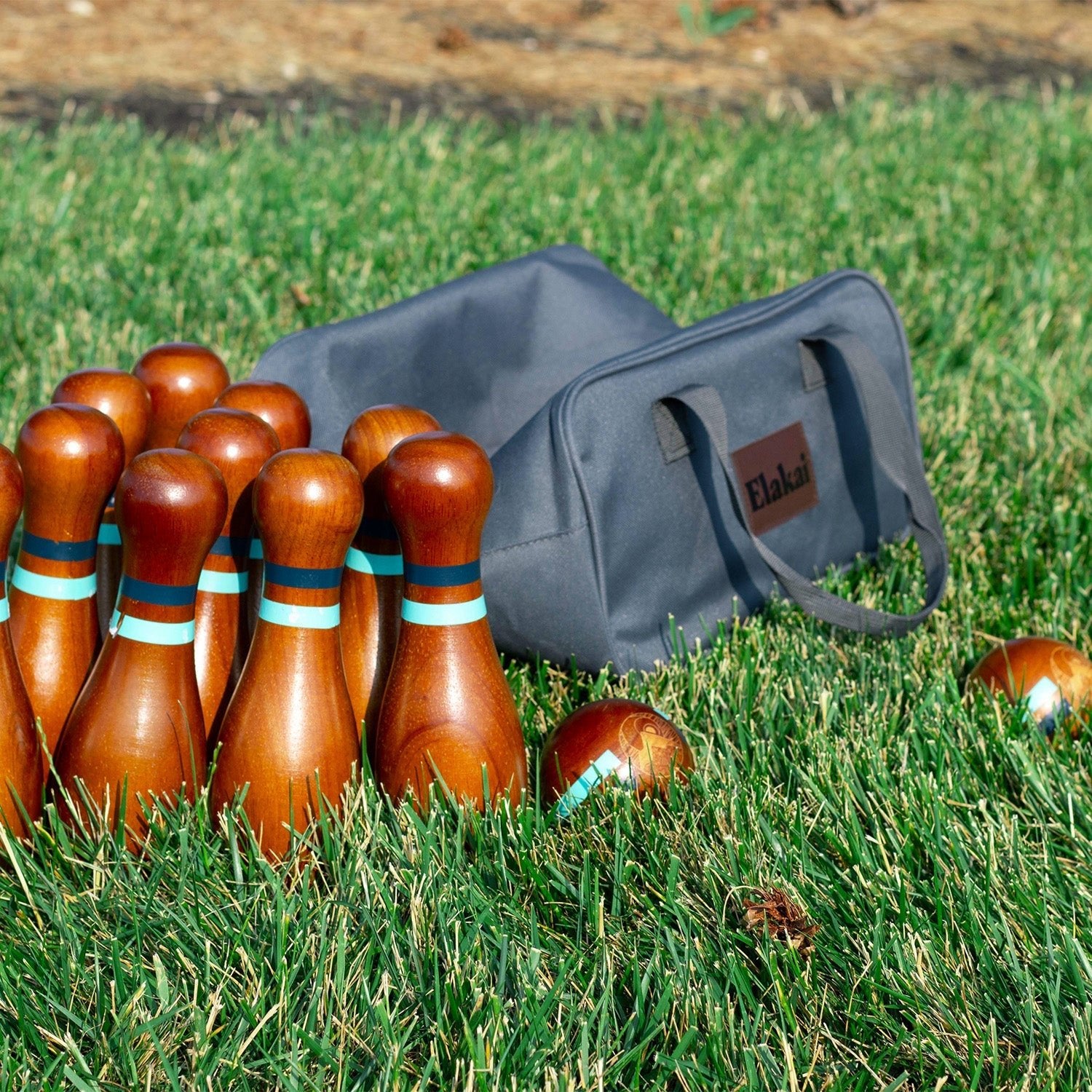 How to Host the Ultimate Lawn Bowling Party: Tips, Tricks, and Tournaments - Elakai Outdoor