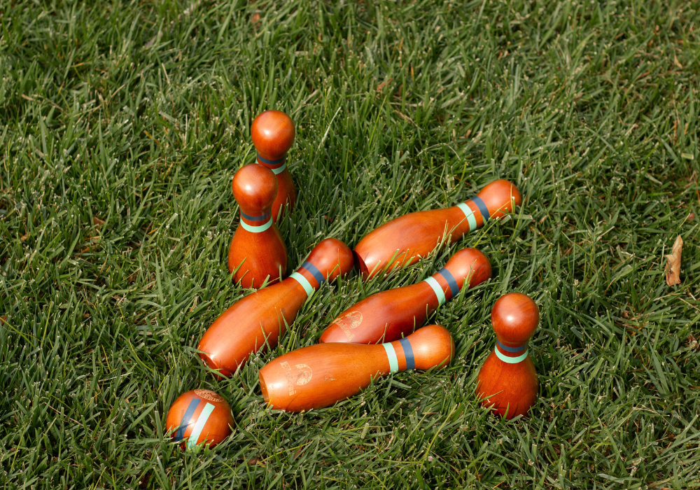 How to Play Lawn Bowling