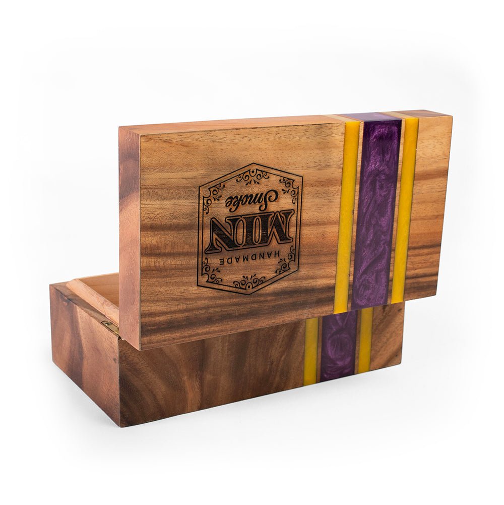 Handcrafted acacia hardwood cigar box with cedar-lined interior and hinged lid for premium cigar storage and organization by Elakai.

#color_minnesota
